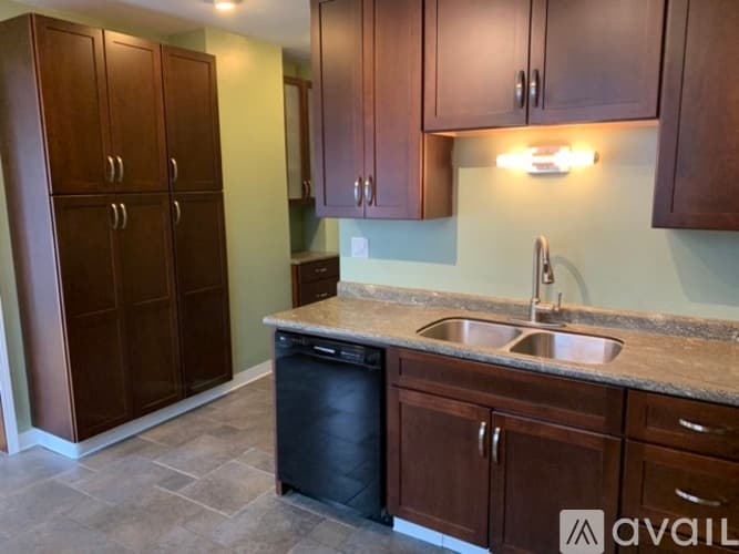 Duluth House: 1818 East 7th Street