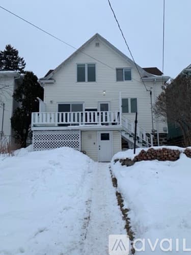 Duluth House: 1818 East 7th Street
