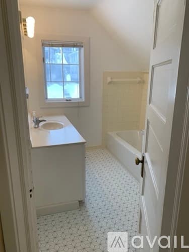 Duluth House: 1818 East 7th Street