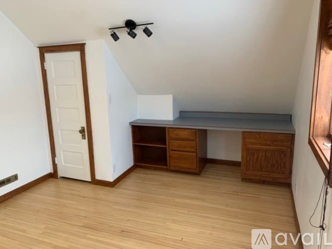 Duluth House: 1818 East 7th Street