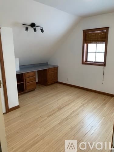 Duluth House: 1818 East 7th Street