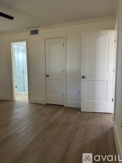 Venice Condo: 401 Airport Avenue East