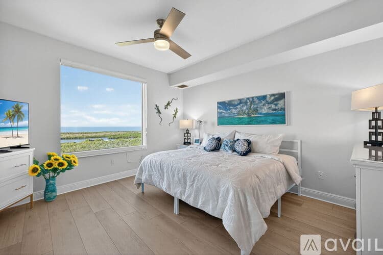 Naples Condo: 1001 Arbor Lake Dr