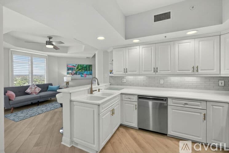 Naples Condo: 1001 Arbor Lake Dr