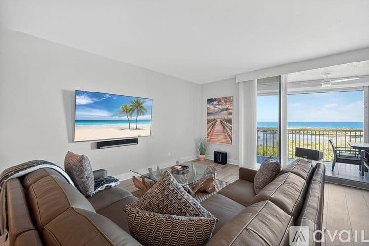 Naples Condo: 1001 Arbor Lake Dr
