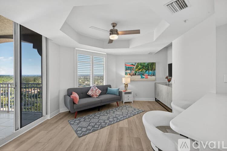 Naples Condo: 1001 Arbor Lake Dr