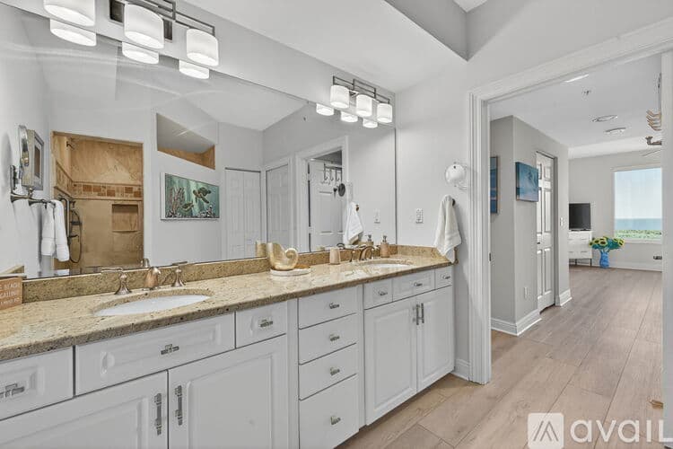 Naples Condo: 1001 Arbor Lake Dr