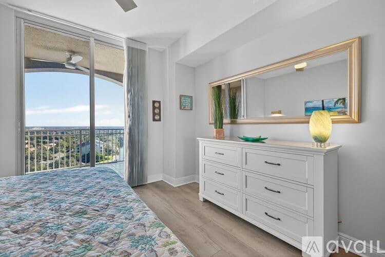Naples Condo: 1001 Arbor Lake Dr