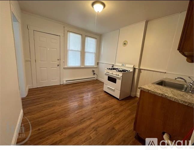 Worcester Apartment: 42 Lewis St