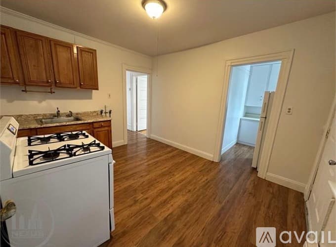 Worcester Apartment: 42 Lewis St