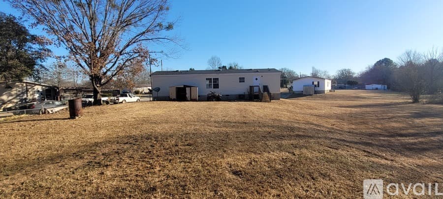 Kathleen House: 120 Linda Sue Ln