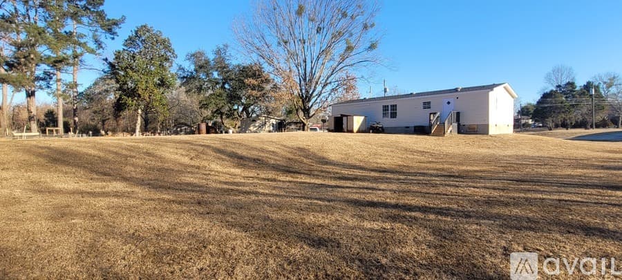 Kathleen House: 120 Linda Sue Ln