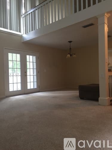 Statesboro House: 214 Westbrooke Dr
