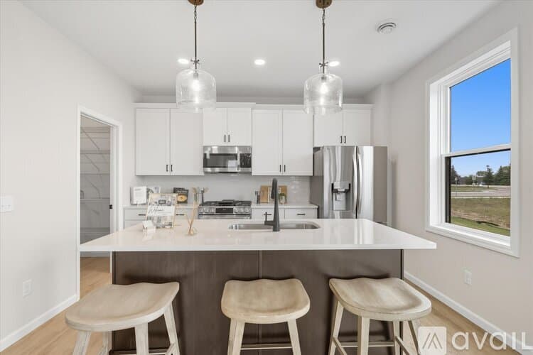 Lake Elmo House: 3472 Knightsbridge Trl N