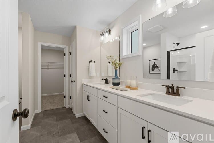 Lake Elmo House: 3472 Knightsbridge Trl N