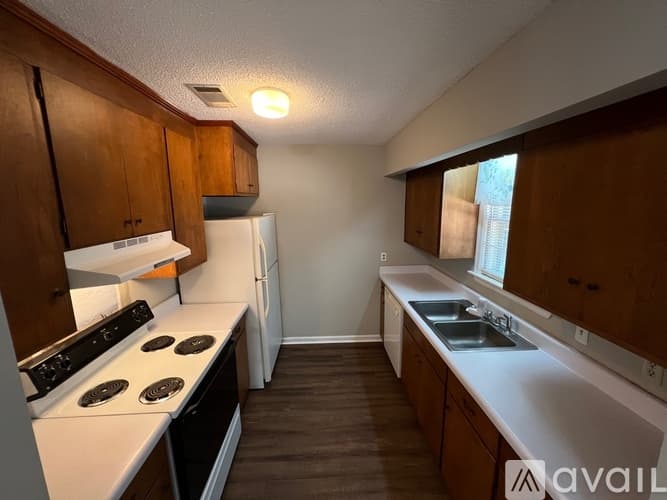 Statesboro House: 212 Henderson St