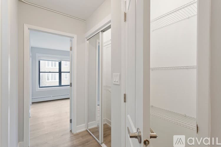 Chicago Apartment: 5858 N Sheridan Rd
