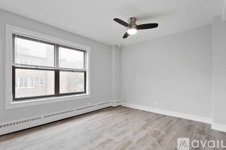 Chicago Apartment: 5858 N Sheridan Rd