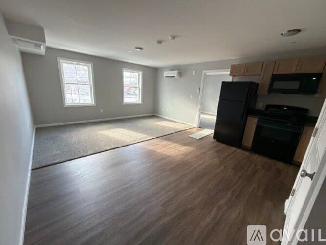 Lowell Apartment: 505 Market Street