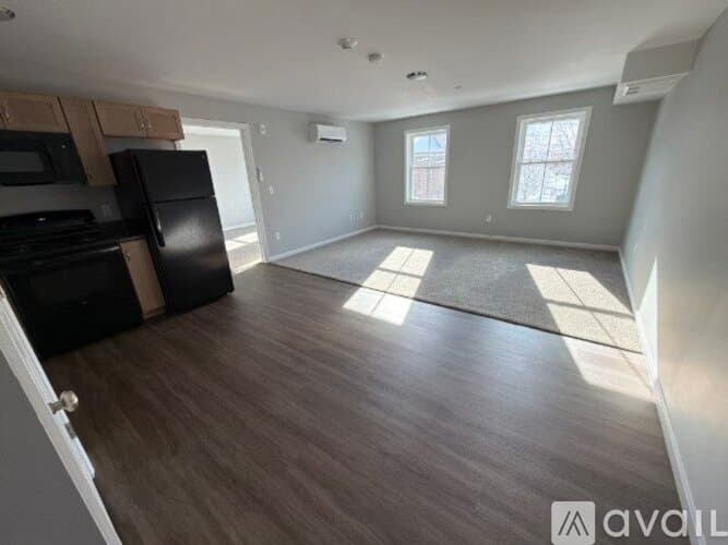 Lowell Apartment: 505 Market Street