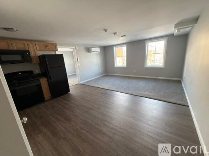 Lowell Apartment: 505 Market Street