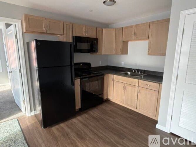 Lowell Apartment: 505 Market Street