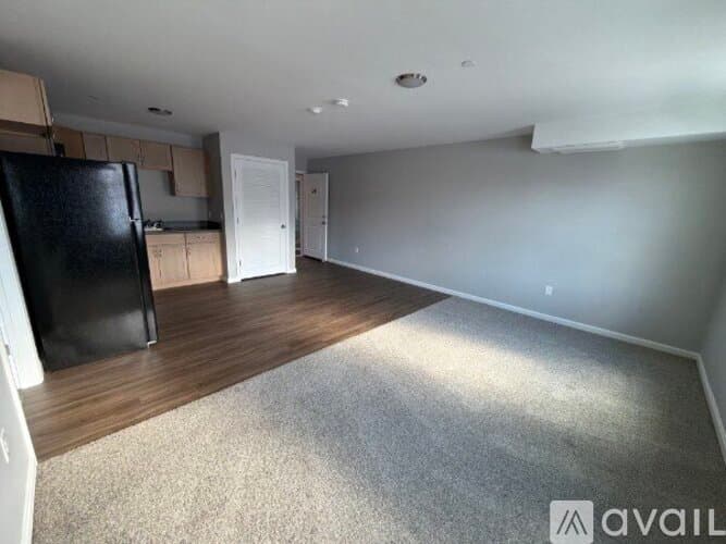 Lowell Apartment: 505 Market Street