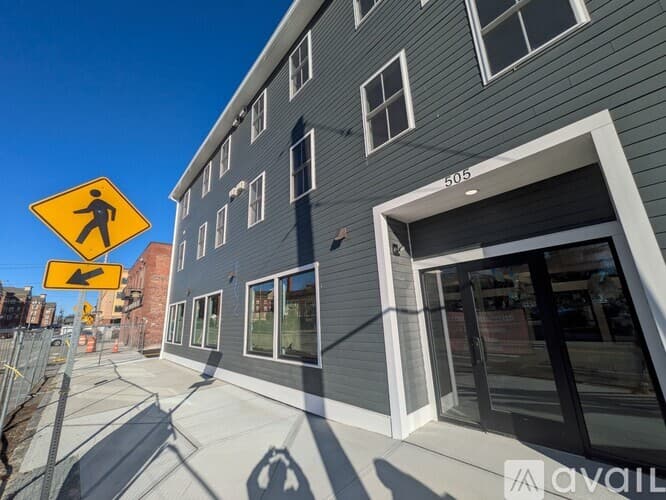 Lowell Apartment: 505 Market Street