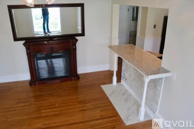 Elmira Apartment: 470 South Ave