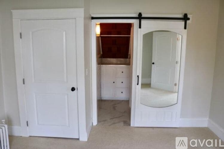 Elmira Apartment: 470 South Ave