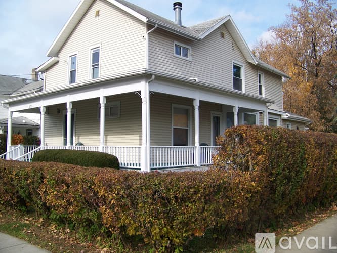 Elmira Apartment: 470 South Ave
