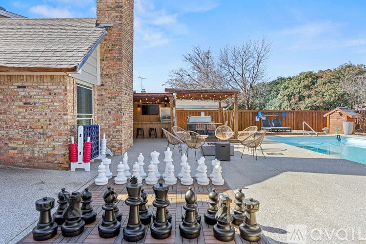Haltom City House: 6333 Tosca Dr