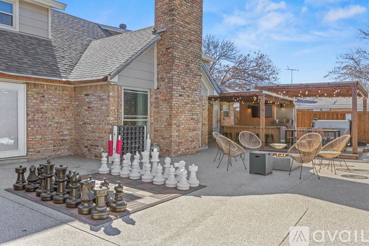 Haltom City House: 6333 Tosca Dr