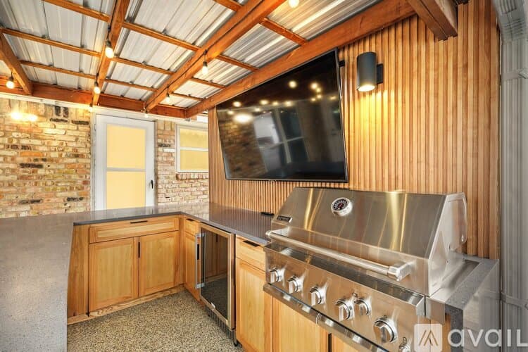 Haltom City House: 6333 Tosca Dr