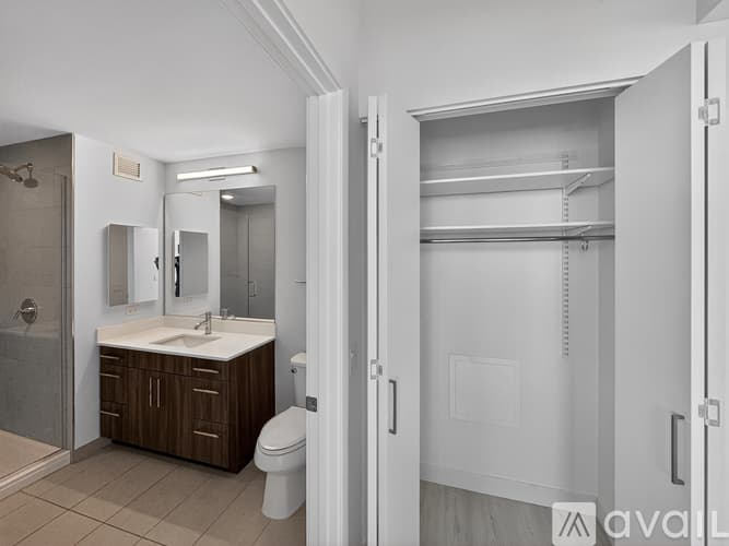 Chicago Apartment: 800 S Michigan Ave