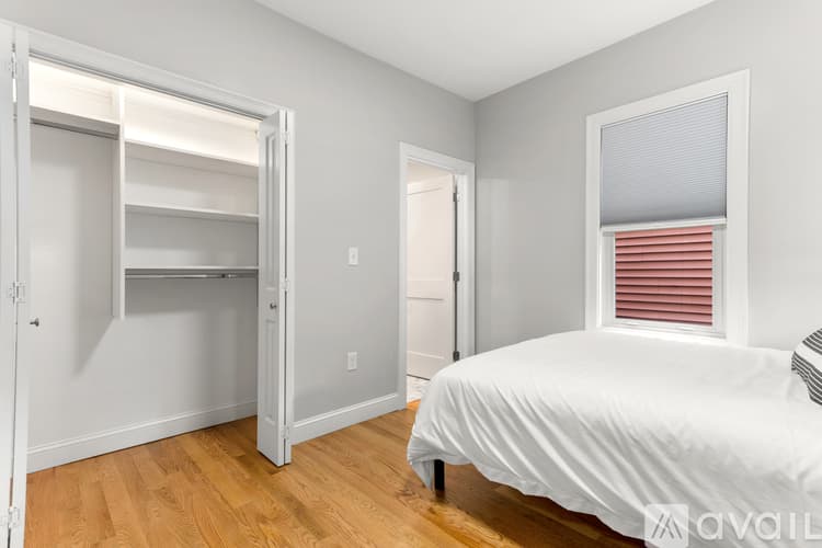 Boston Apartment: 1047 Saratoga St
