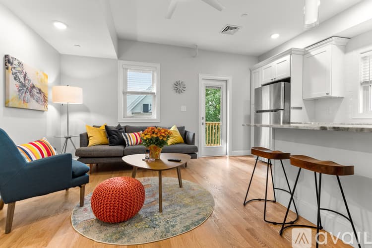 Boston Apartment: 1047 Saratoga St
