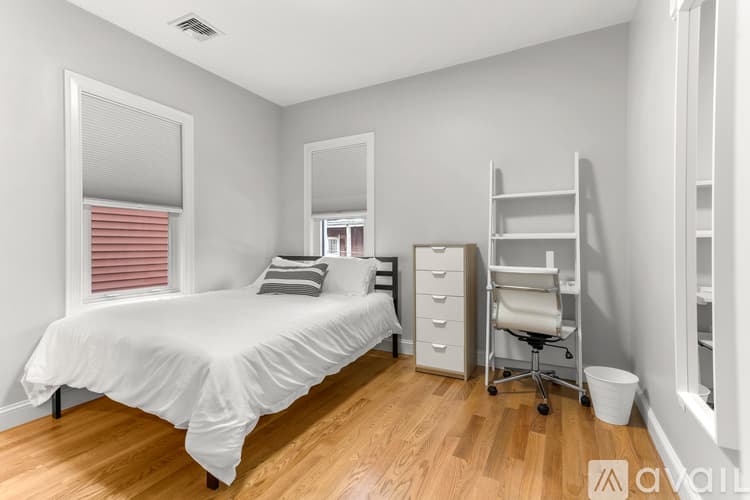 Boston Apartment: 1047 Saratoga St