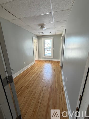 Webster Apartment: 212 School St