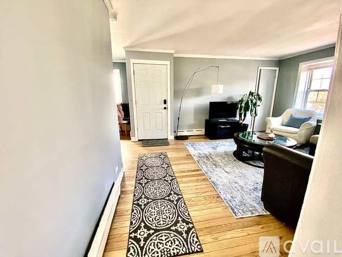 Evanston Apartment: 730 Wesley Avenue