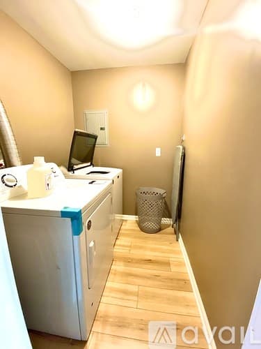 Evanston Apartment: 730 Wesley Avenue