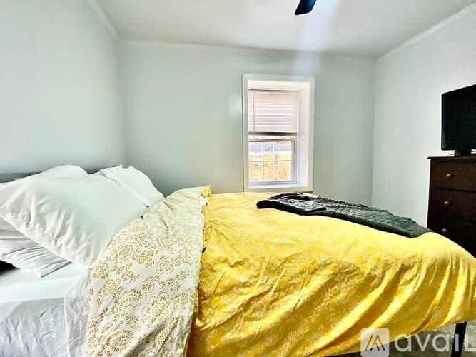 Evanston Apartment: 730 Wesley Avenue