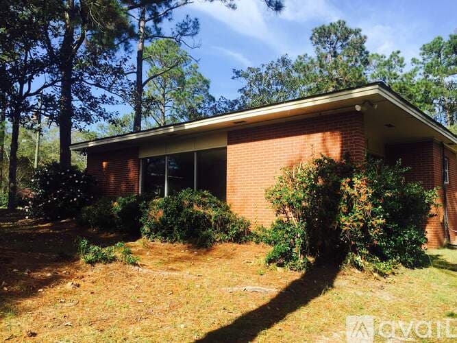 Statesboro House: 214 Circle Dr