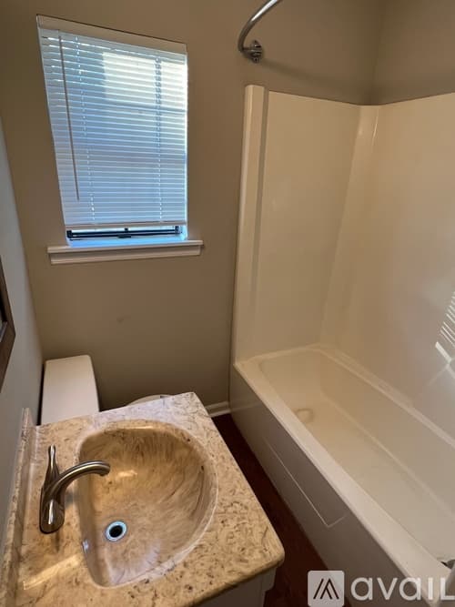 Statesboro House: 811 Robin Hood Trail