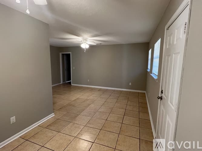 Statesboro House: 811 Robin Hood Trail