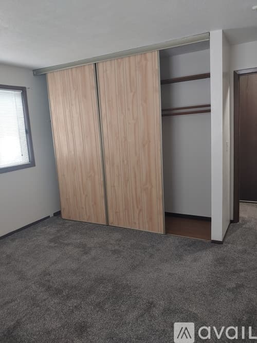 Mounds View Apartment: 5284 Greenfield Avenue