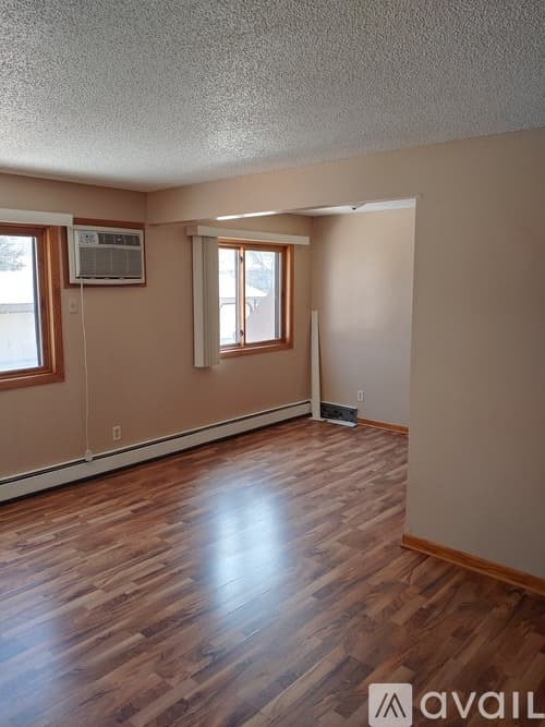 Mounds View Apartment: 5284 Greenfield Avenue