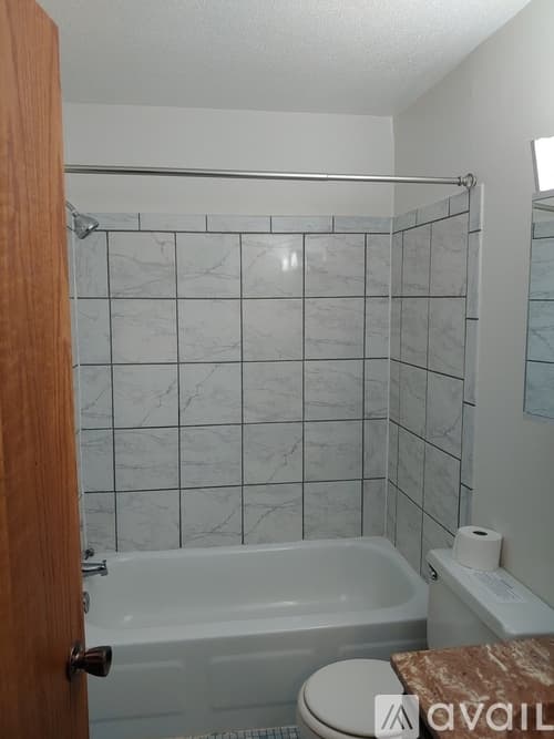 Mounds View Apartment: 5284 Greenfield Avenue