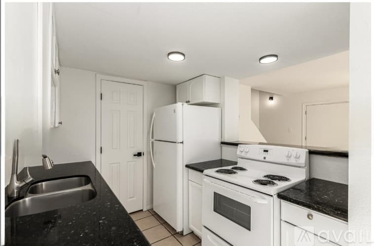 Phoenix Townhome: 4523 E Wood Street