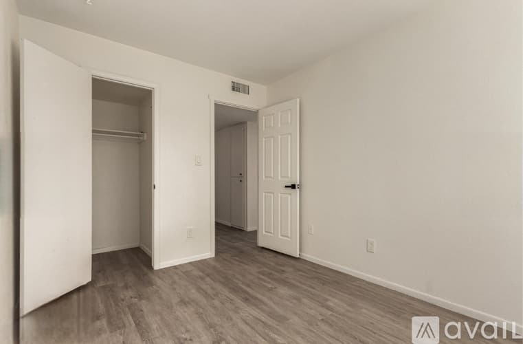 Phoenix Townhome: 4523 E Wood Street